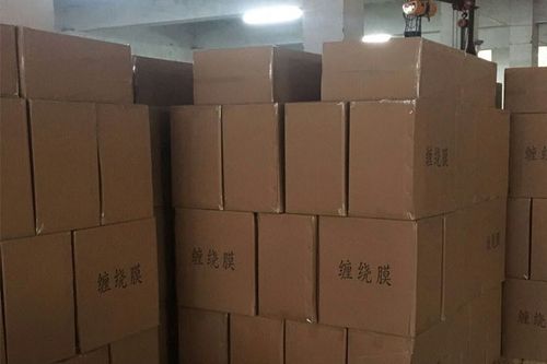 PE缠绕膜50cm宽透明包装薄膜——工业打包与产品保护的理想选择